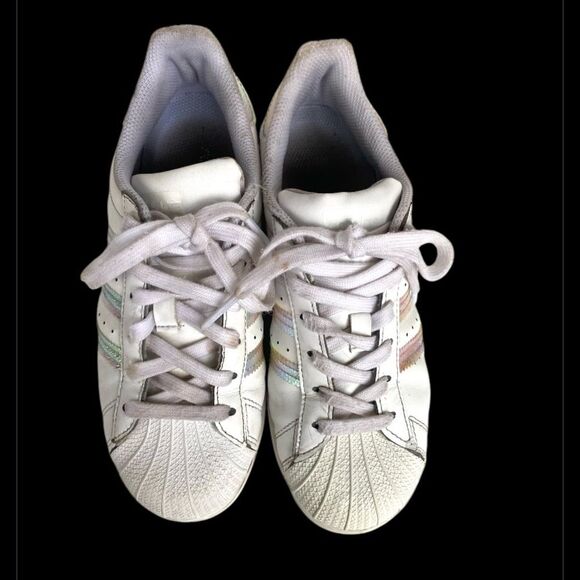 Adidas Superstar Big Kids Iridescent Sneakers 4.5 - Picture 2 of 8